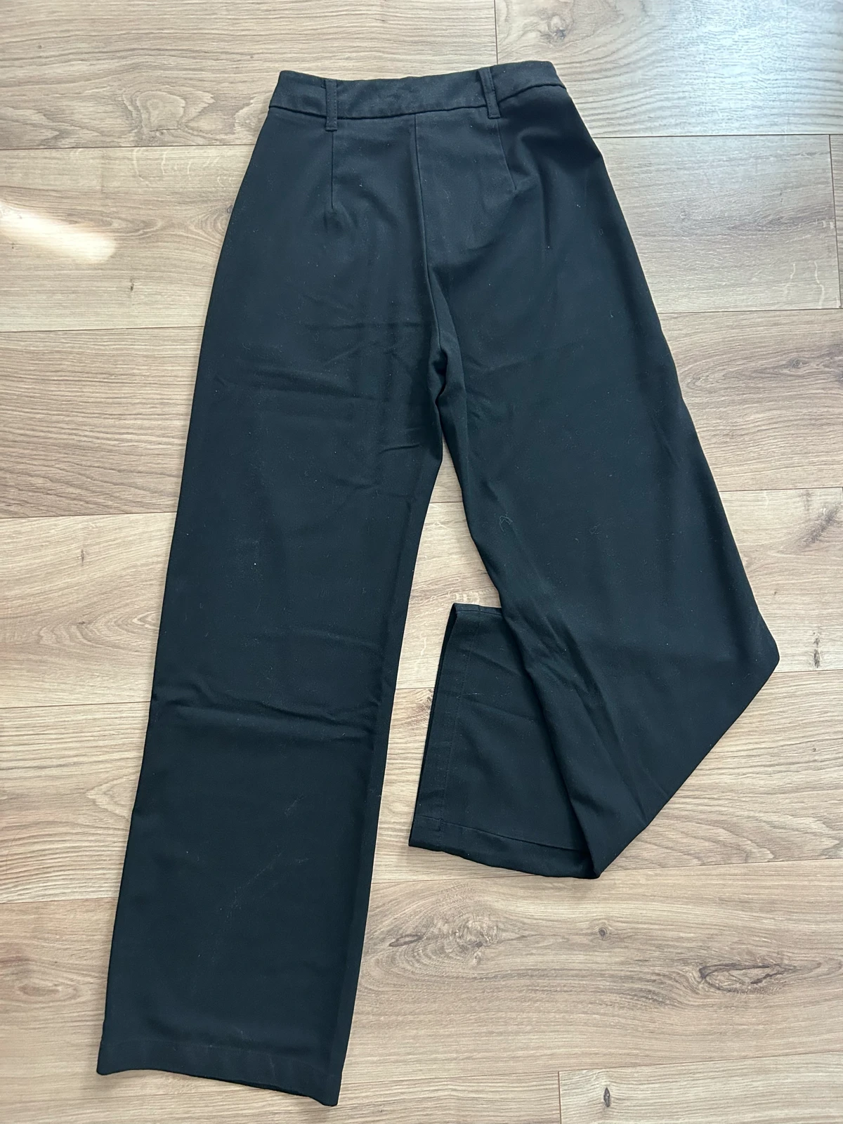 Bershka- Crne pantalone