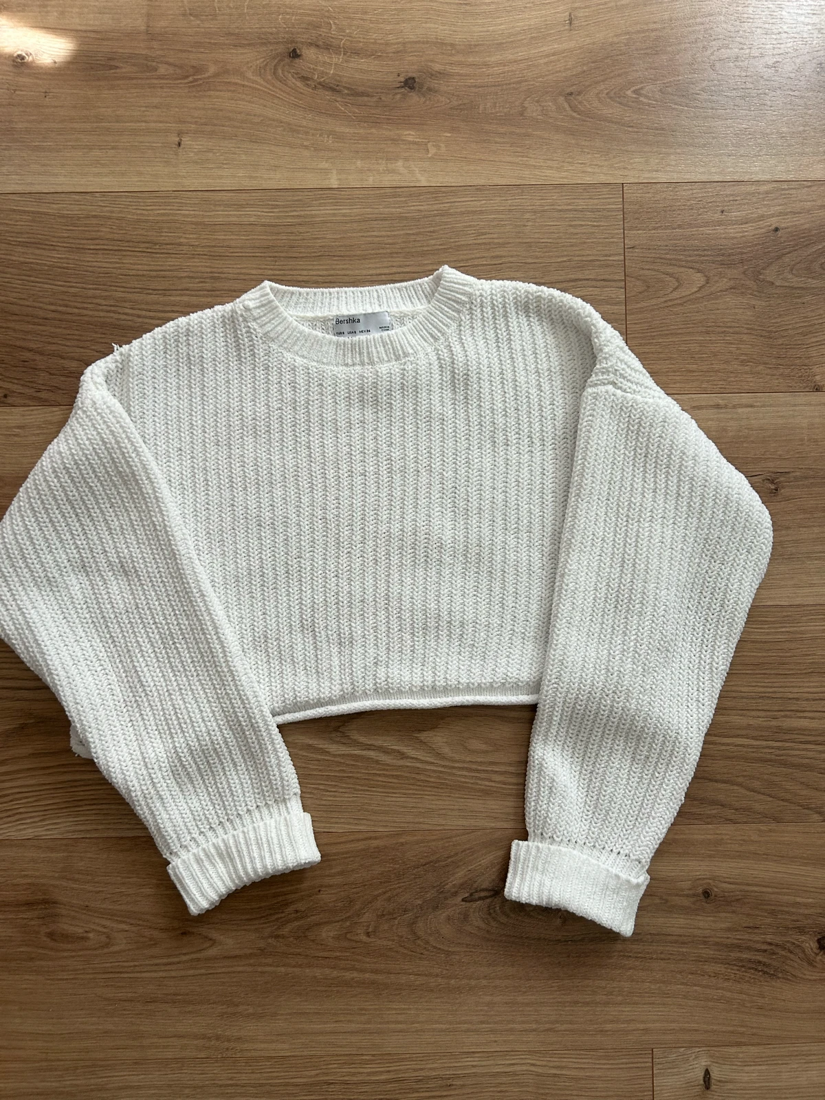 Bershka-kratki džemper