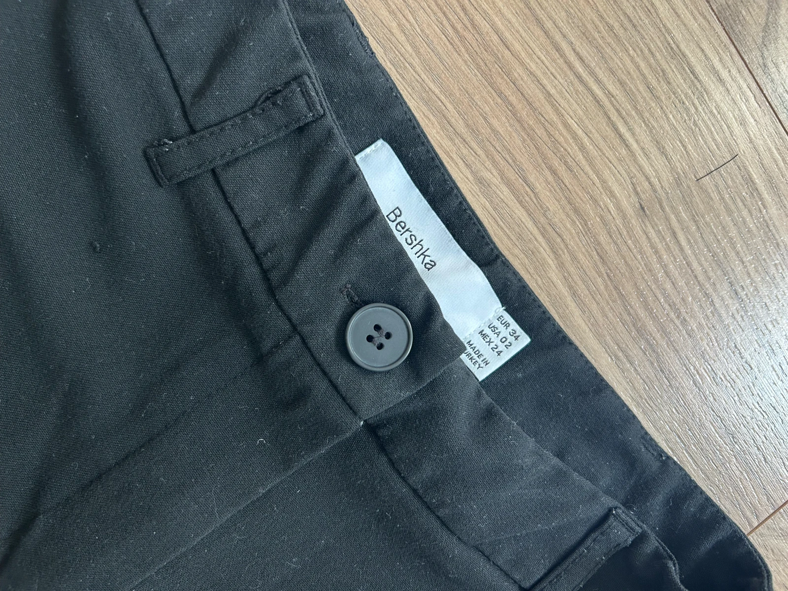 Bershka- Crne pantalone