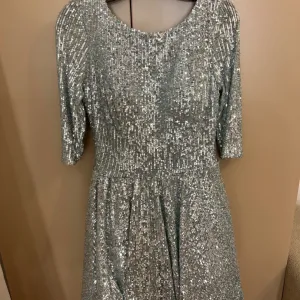 Haljina za maturu/proslavu