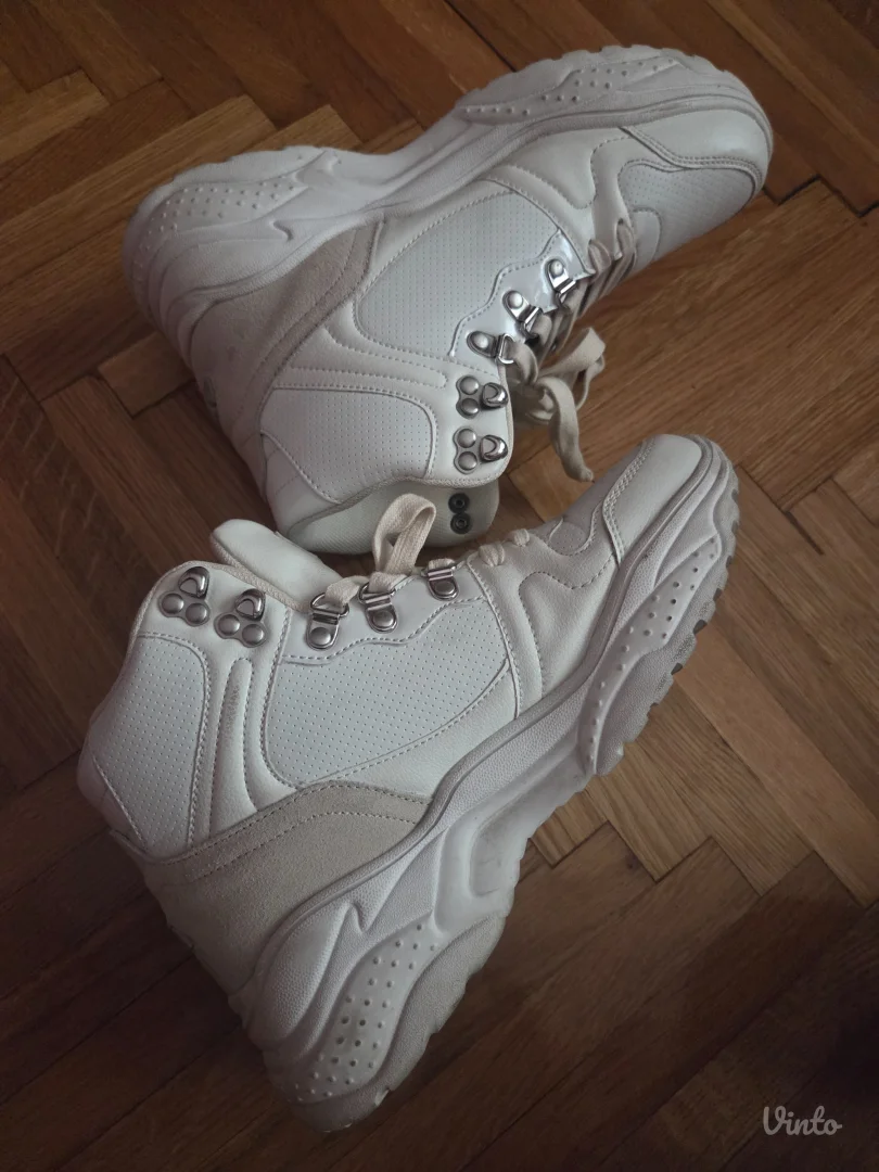 Elesse duboke patike-cipele broj 40