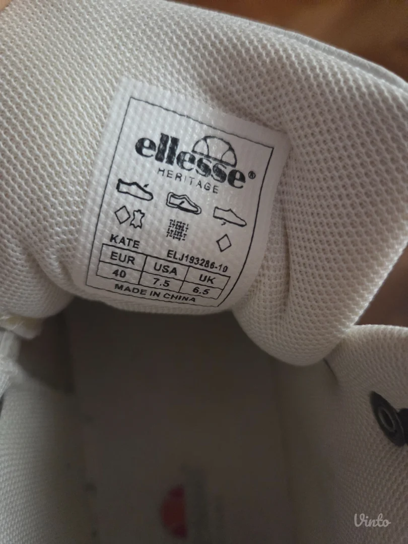 Elesse duboke patike-cipele broj 40