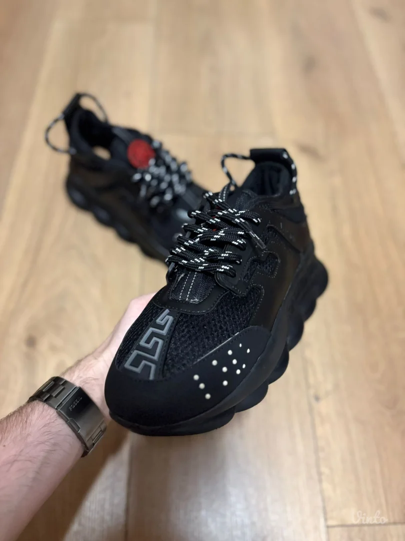 Versace chain reaction - crne patike, br 40