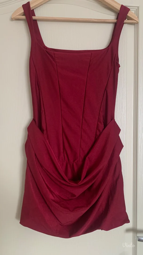 Bordo haljina za sve prilike