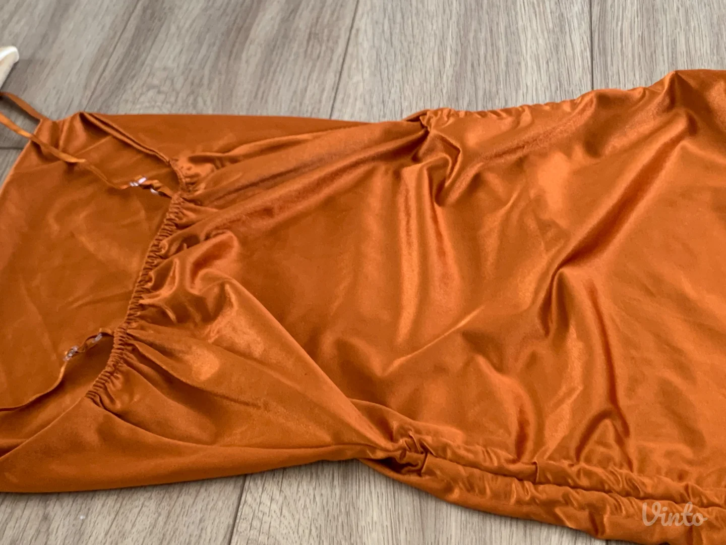 Haljina bakarne boje