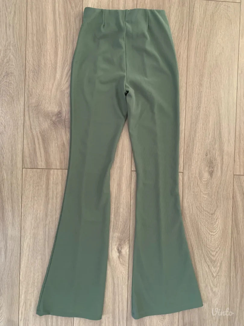 RESERVED 2 para helanki rebrastog materijala crne i maslinasto zelene S velicina