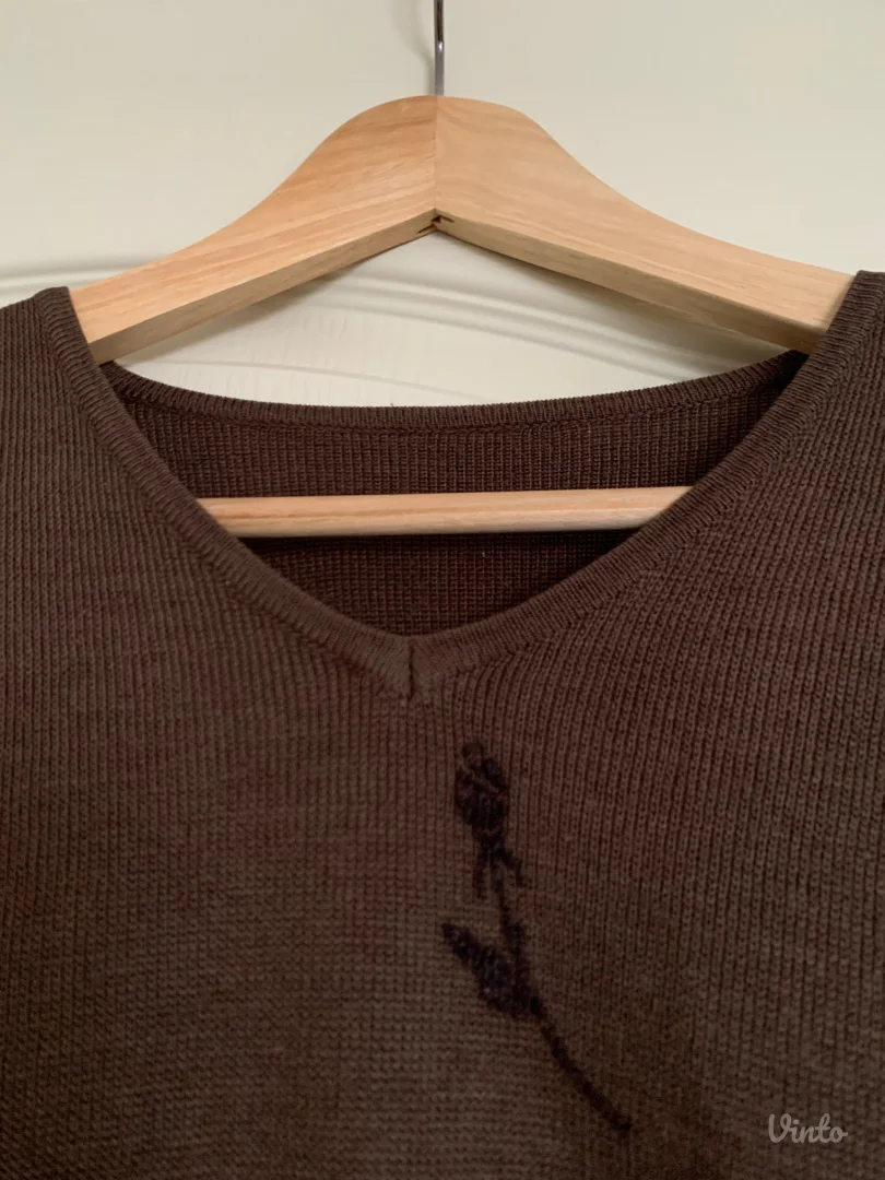 Braon zenski dzemper