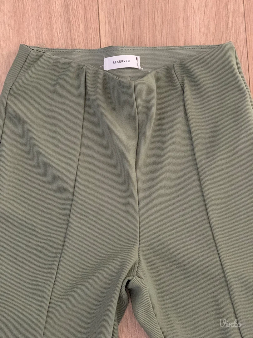 RESERVED 2 para helanki rebrastog materijala crne i maslinasto zelene S velicina