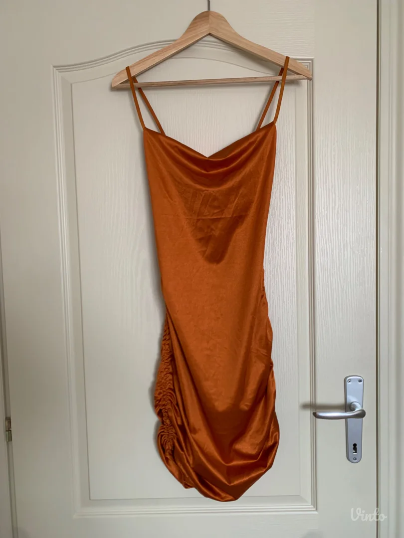 Haljina bakarne boje