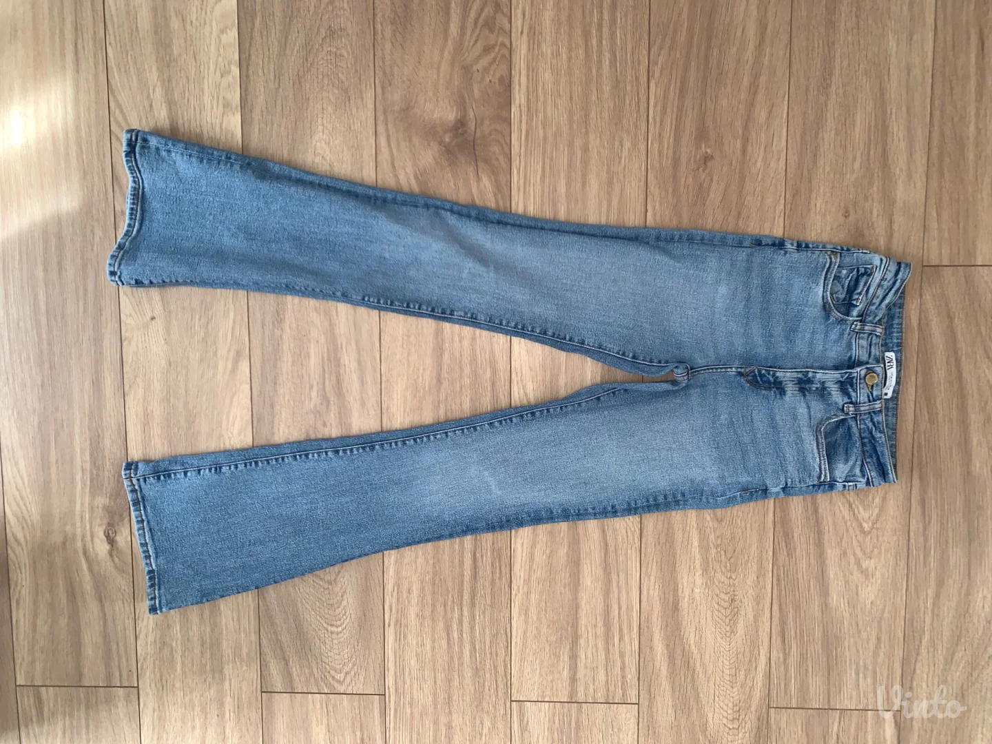 Zara - farmerke sa sirokim nogavicama