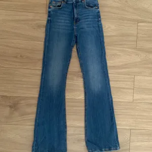 ZARA zenske farmerke