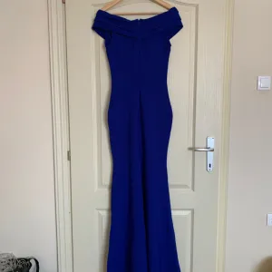 Elegantna dugacka haljina