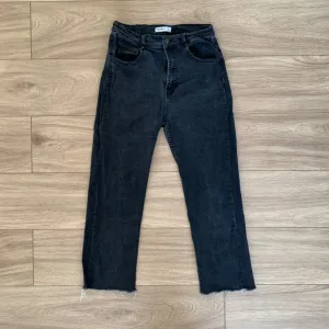 Pull&bear crne zenske farmerke