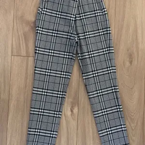 KOTON pantalone velicina 34