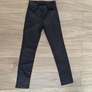 Caroll zenske tamno braon farmerke