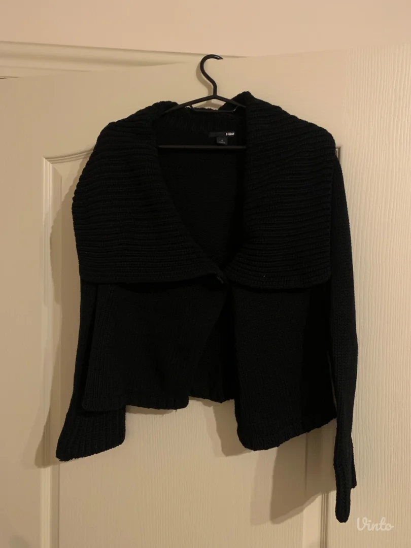 H&M Crni zenski dzemper