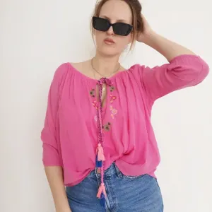 Zenska pink bluza sa vezom M