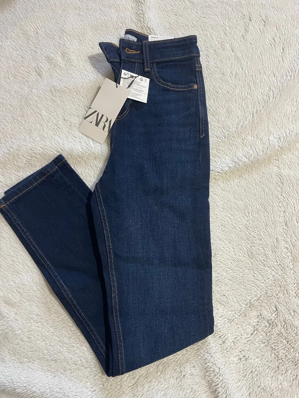 Zara farmerice broj 32