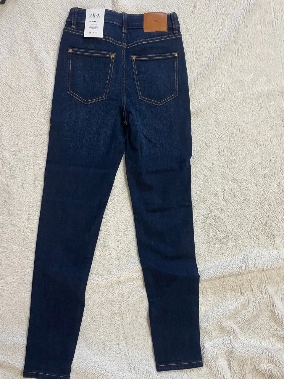 Zara farmerice broj 32