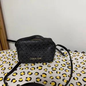 Calvin Klein torbica