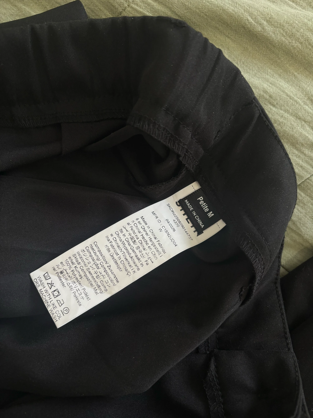 Shein crne pantalone NOVO