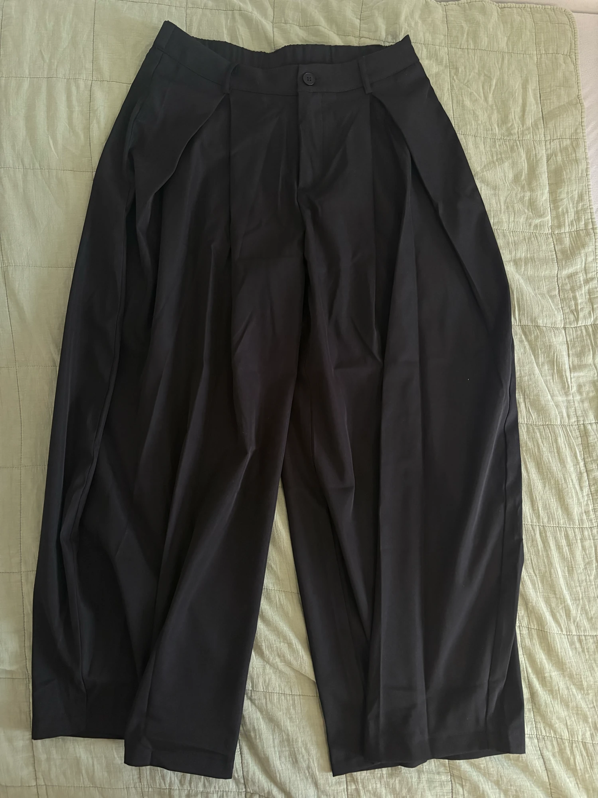 Shein crne pantalone NOVO