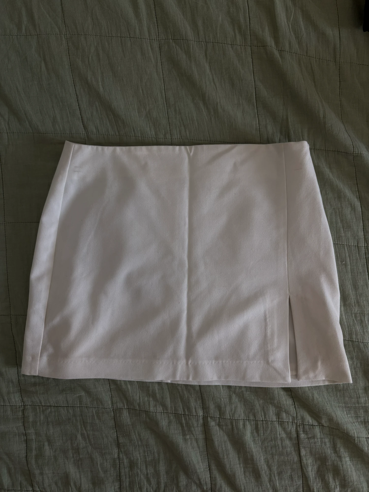 Pull&Bear bela mini suknja