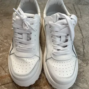 Patricia patike 37 broj