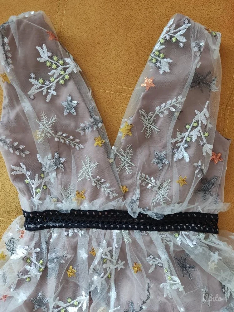 Čipkana lepršava haljina