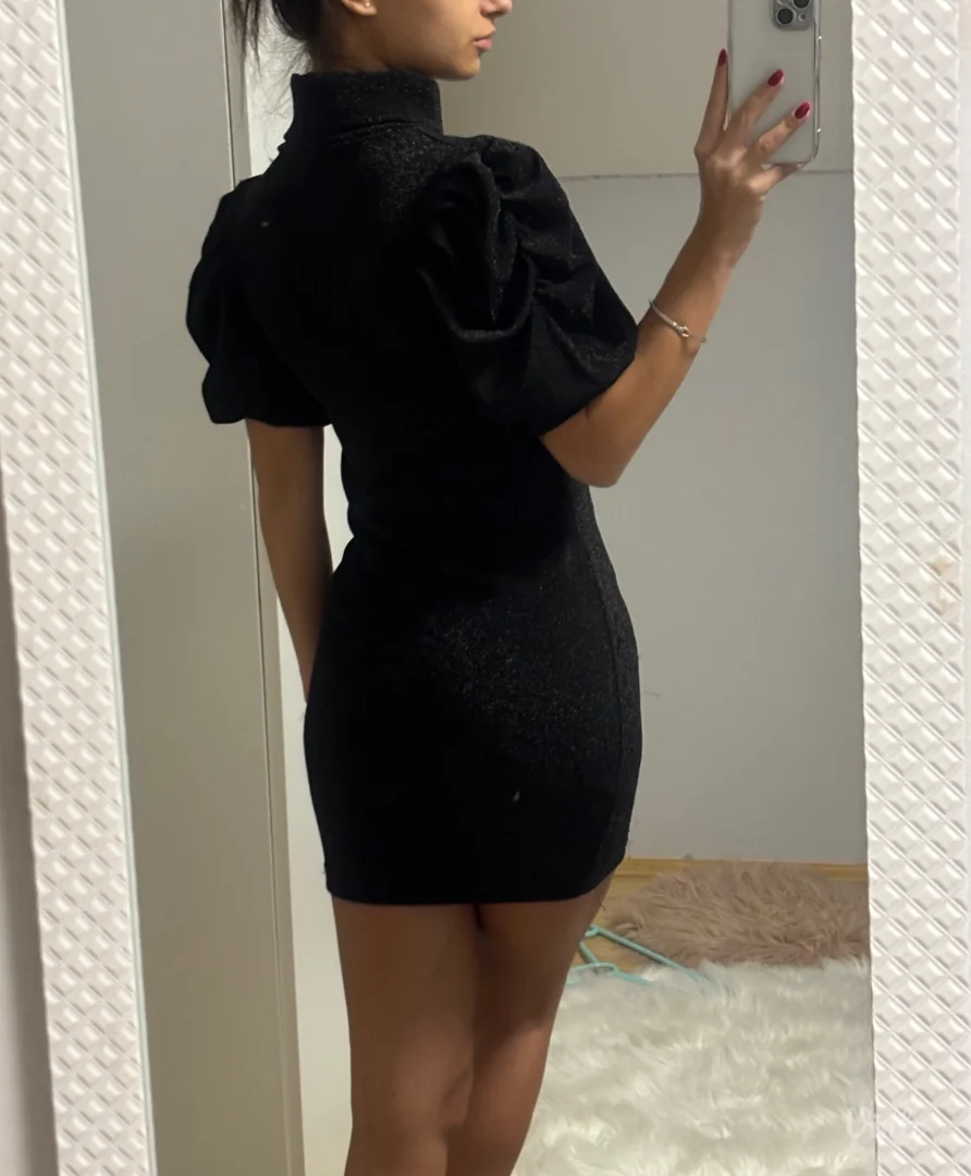 Crna šljokičasta haljina