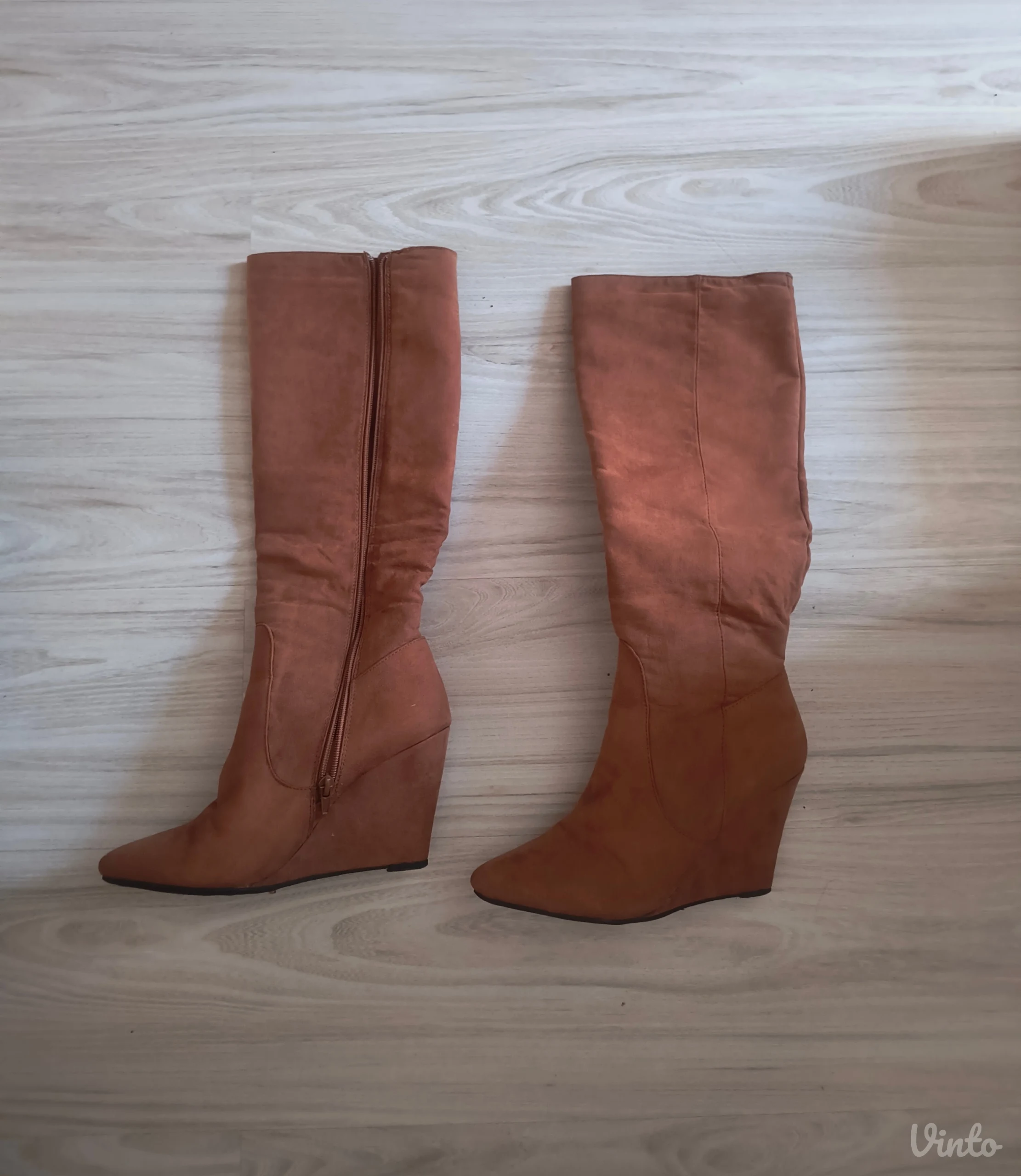 Camel čizme 37 - 1200din