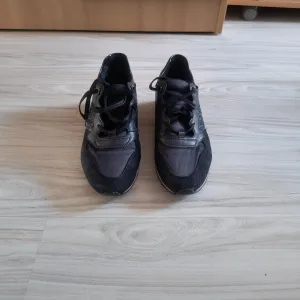 Geox teget kožne patike 37 - 1000 din
