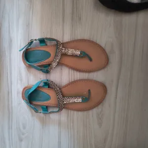 Set sandala 37 - 700 din