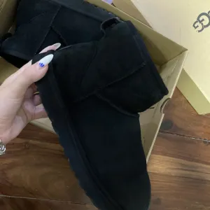 Ugg crne cizme
