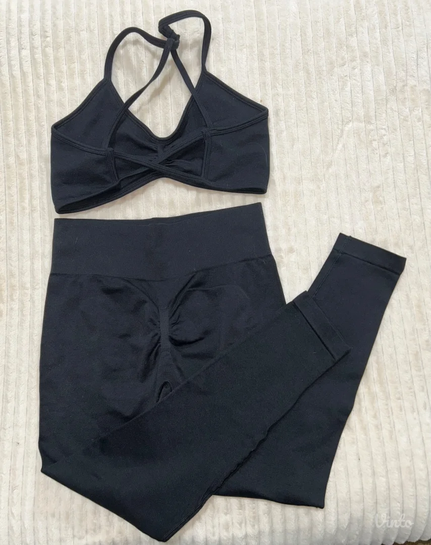 Shein komplet za trening