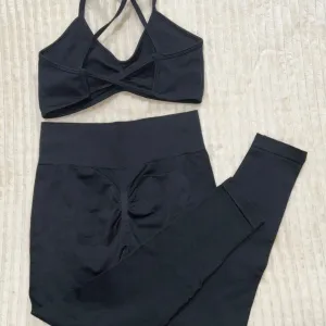 Shein komplet za trening