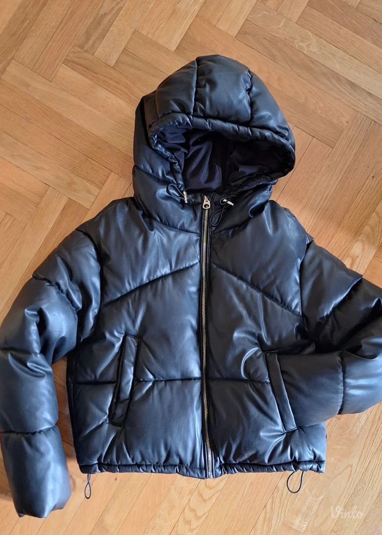 Bershka zimska jakna