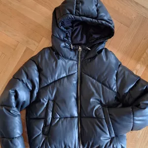 Bershka zimska jakna