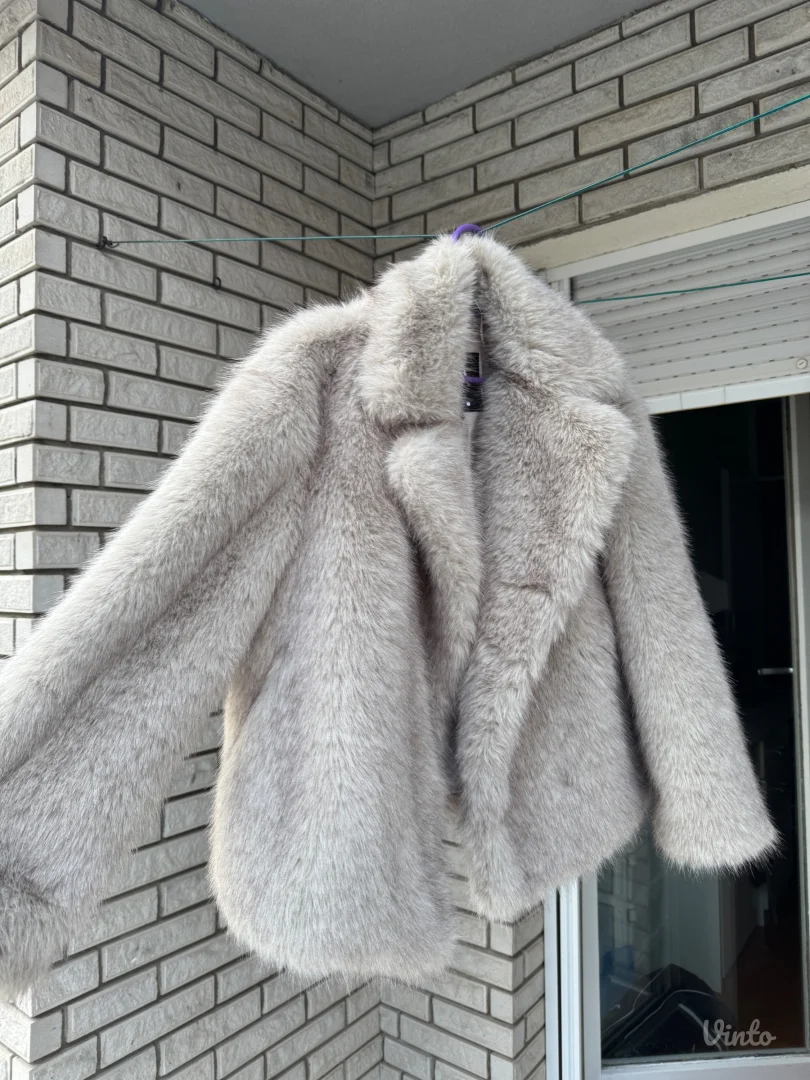 Zara bunda, kao nova!