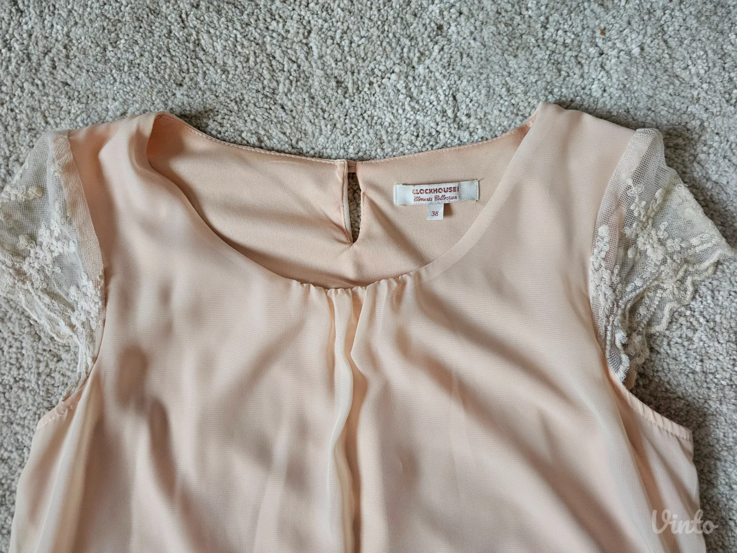 C&A Clockhouse bluza sa čipkanim rukavima