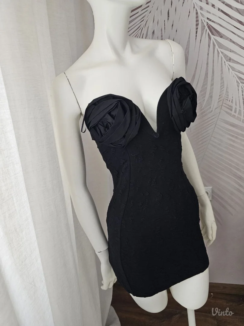 ZARA mini haljina sa 3D cvetovima – S NOVO