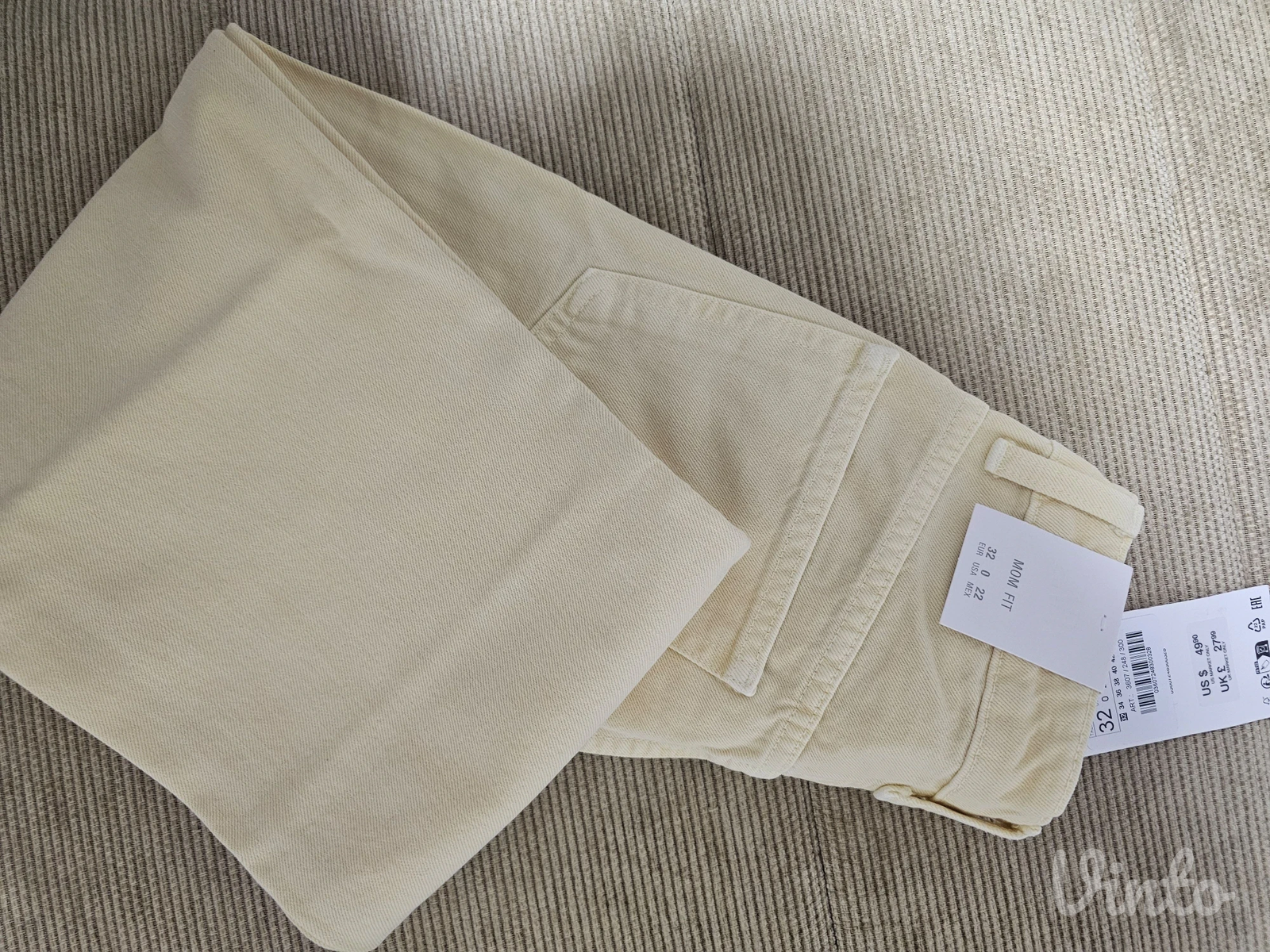 Nove sa etiketom Zara nezno zute farmerice Mom fit model