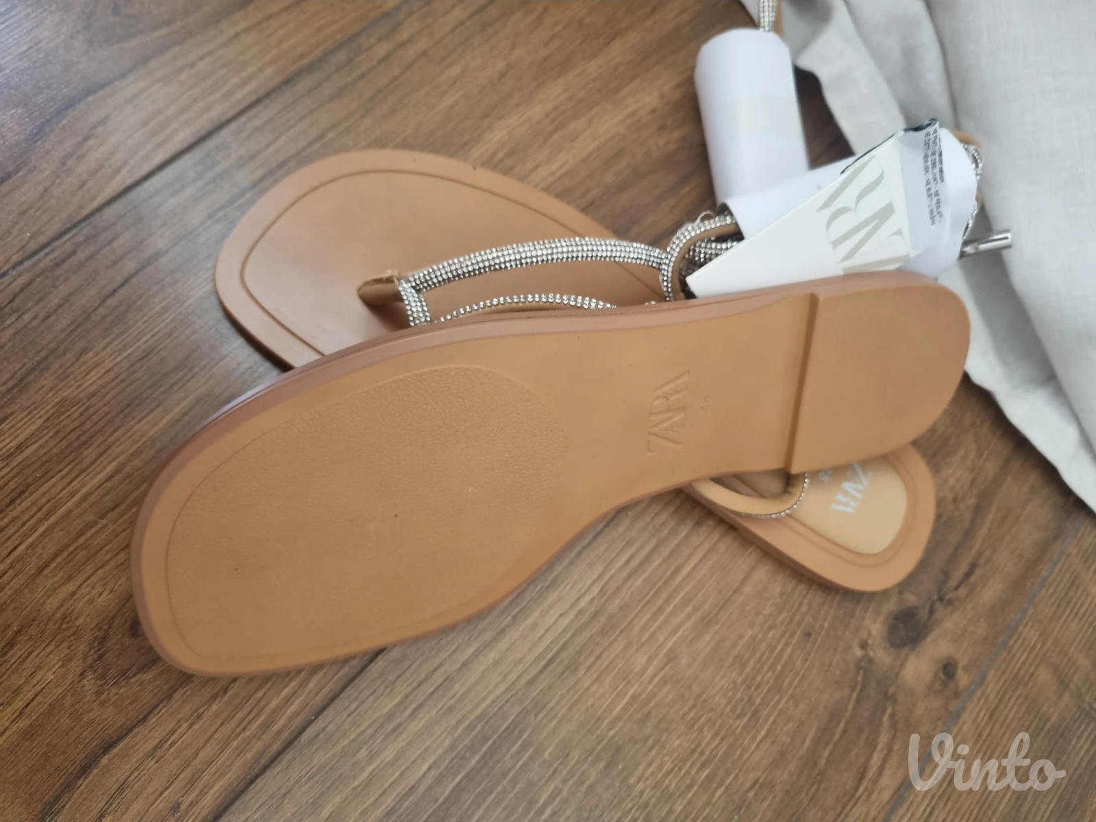 Nove ZARA sandale – 37 (24 cm gazište)