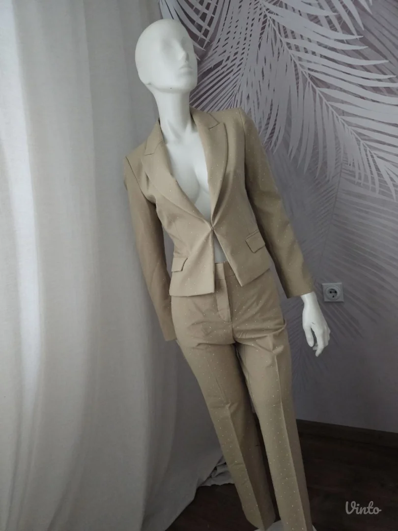 ZARA elegantni komplet – sako & pantalone sa cirkonima XS i M velicina 7500