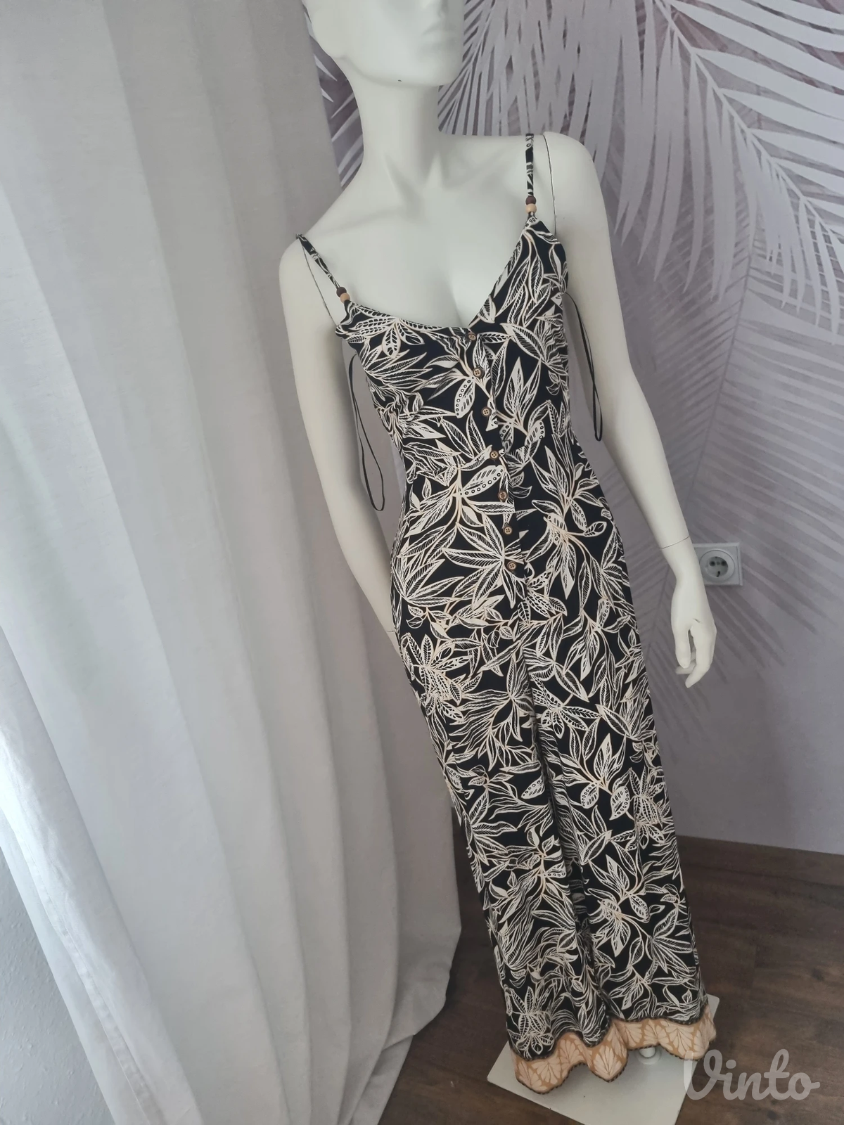 Nov Zara kombinezon XS vel procenat lana