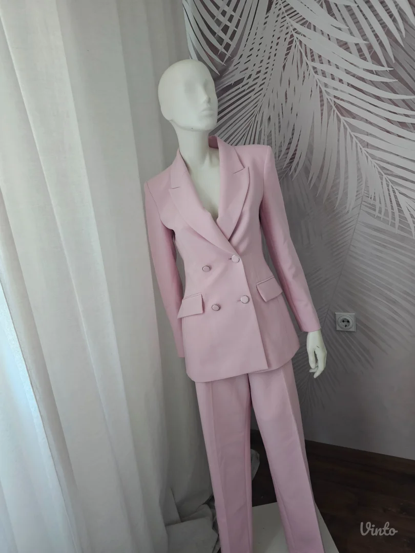Nov ZARA komplet u nežno roze nijansi – XS veličina (odgovara za XS)