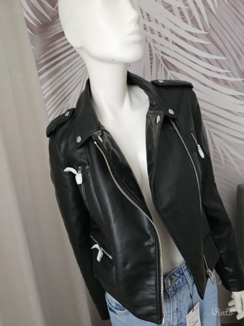 NOVO ZARA crna jakna od eko kože – XS