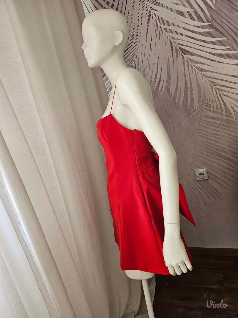 NOVO sa etiketom Atraktivna ZARA crvena mini haljina