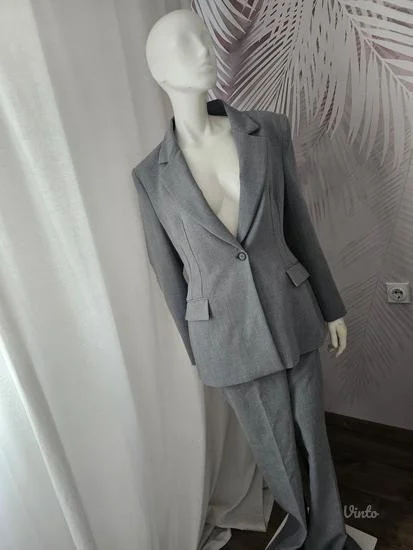 Zara komplet – sako i pantalone – XL – NOVO