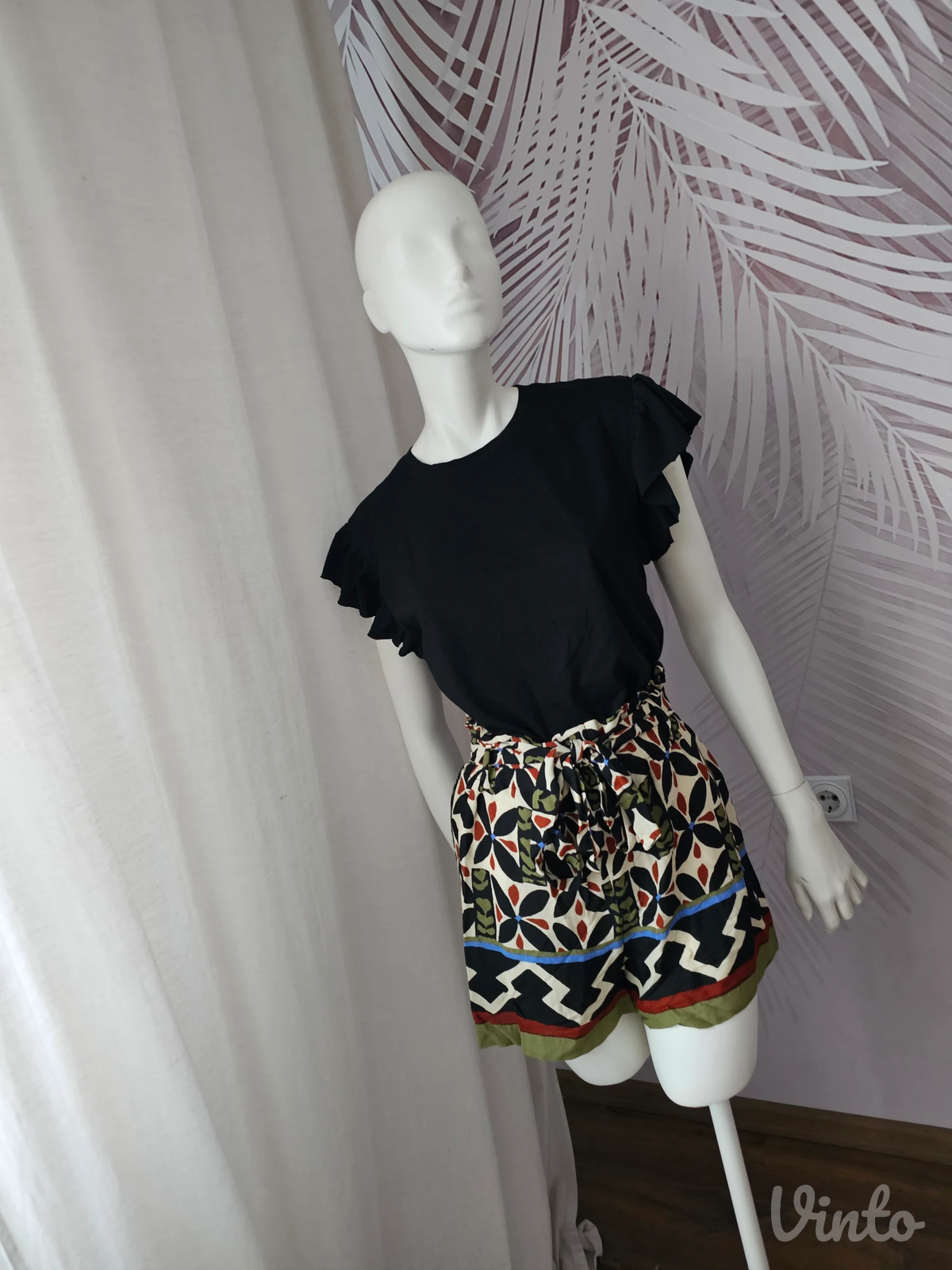Nove Zara bermude M vel 100% viskoza